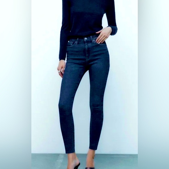 Zara Dark Wash Skinny Leg Jeans - Size 6 - Picture 2 of 5